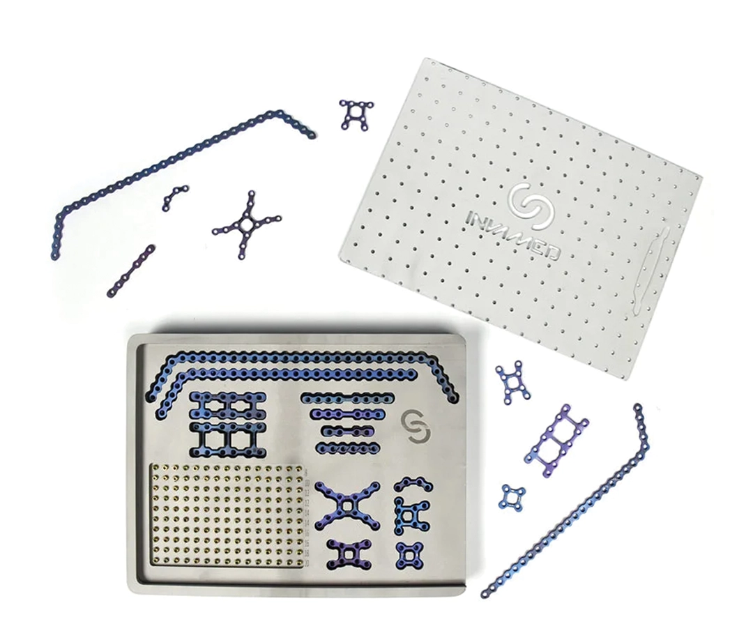 Peta Sternal Closure Plate